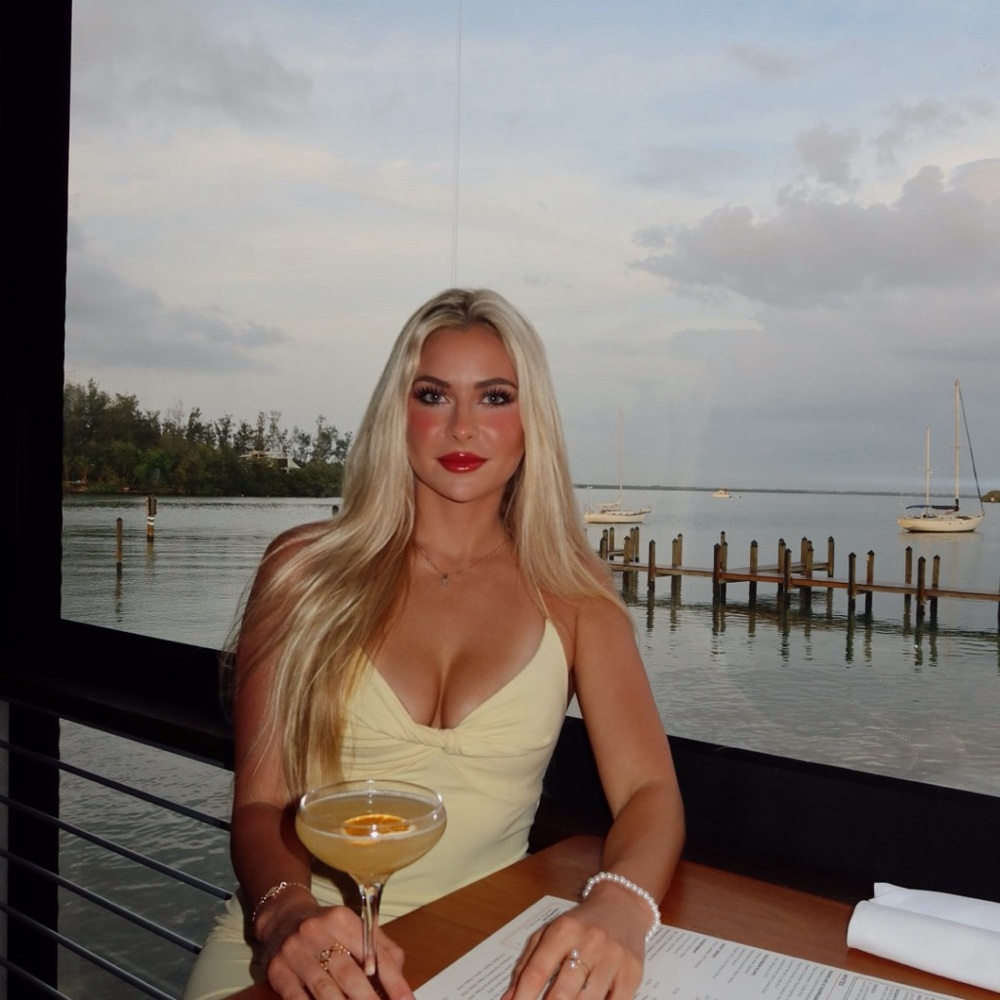 Elegant Cream Backless Dress - Picture 2 of 9